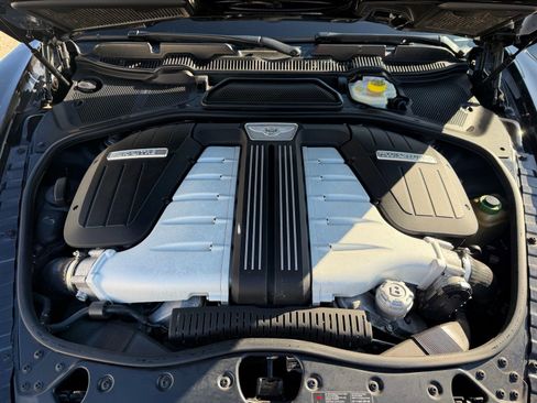 Used 2014 Bentley Flying Spur W12 image 27