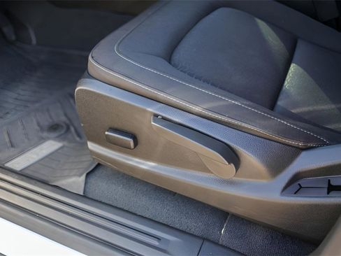 Used 2022 GMC Canyon Elevation w/ Trailering Package image 8