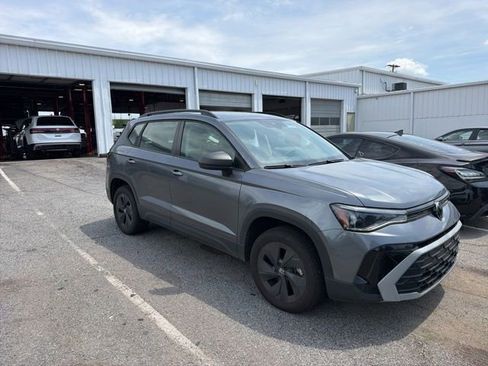 Used 2025 Volkswagen Taos S FWD image 7