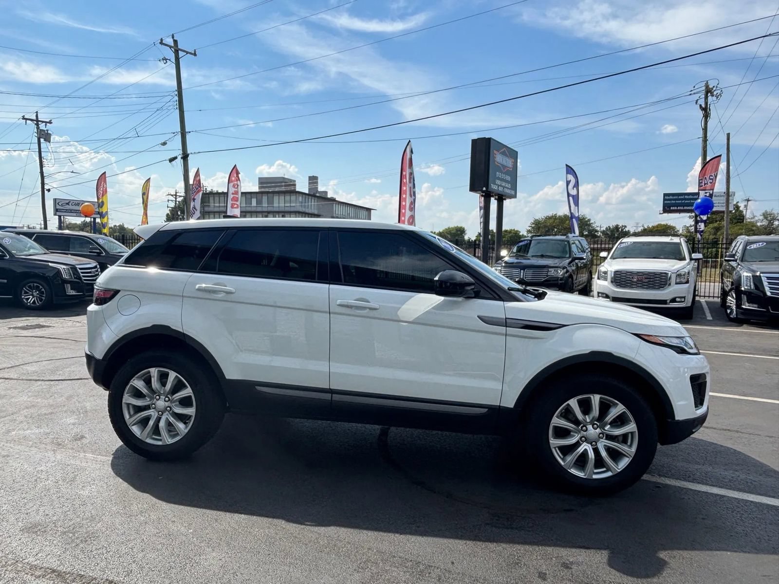 Used 2019 Land Rover Range Rover Evoque SE Premium AWD/4WD image 13