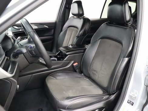 Used 2022 Jeep Grand Cherokee L Laredo image 10