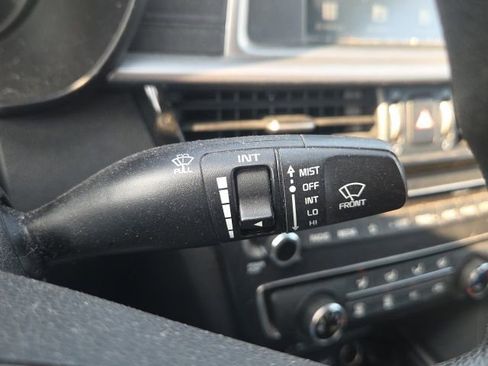 Used 2019 Kia Optima LX FWD image 17