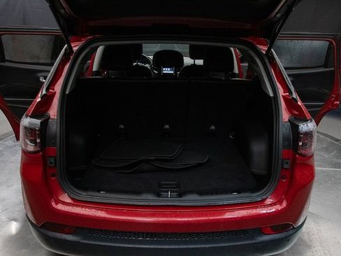 Used 2020 Jeep Compass Latitude image 19