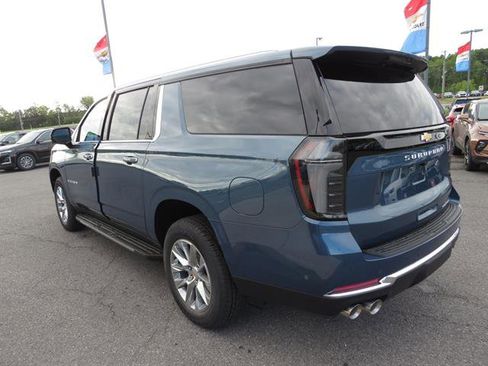 New 2025 Chevrolet Suburban Premier image 7