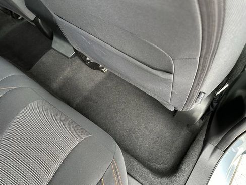 Used 2022 Subaru Crosstrek 2.0i Premium image 17