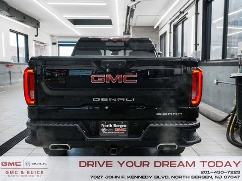 Used 2023 GMC Sierra 1500 Denali w/ Denali Reserve Package image 7