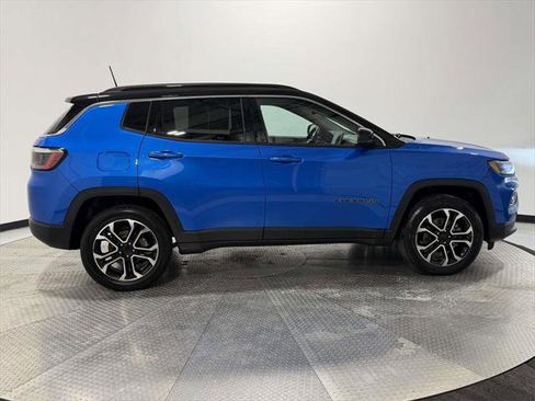 Certified 2022 Jeep Compass Limited w/ Sun and Sound Group image 7