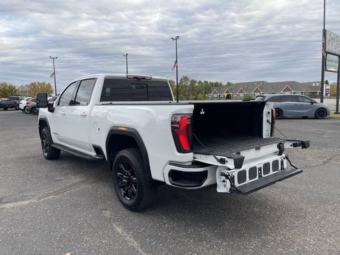 Used 2024 GMC Sierra 2500 AT4 w/ AT4 Premium Plus Package image 8