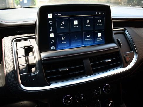 Used 2022 Chevrolet Suburban RST w/ Sport Performance Package image 31