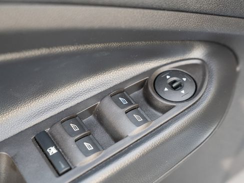 Used 2019 Ford Escape S image 19