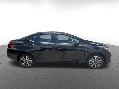 Used 2025 Nissan Versa SV FWD image 16