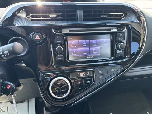 Used 2018 Toyota Prius C Two FWD image 26
