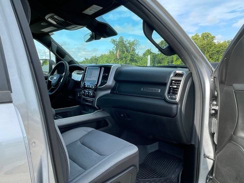 Used 2025 RAM 1500 Big Horn AWD/4WD image 36