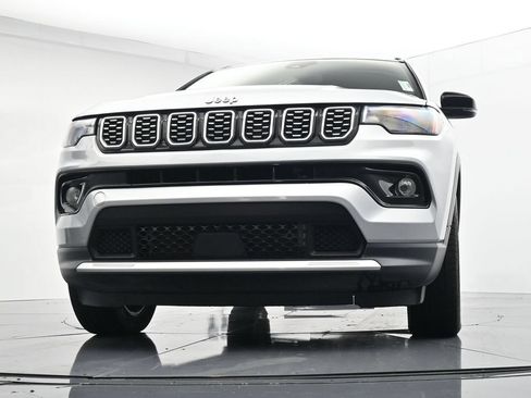 Used 2024 Jeep Compass Limited AWD/4WD image 34