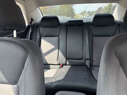 Used 2018 Chrysler 300 Touring image 16