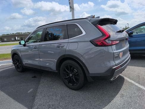 Used 2023 Honda CR-V Sport image 4