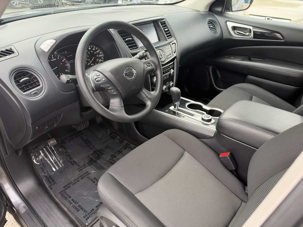 Used 2020 Nissan Pathfinder S AWD/4WD image 10