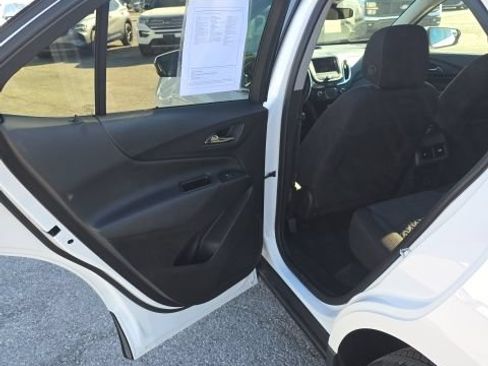 Used 2024 Chevrolet Equinox LT AWD/4WD image 19