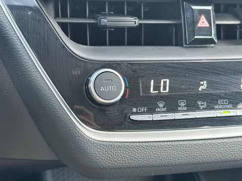 Used 2024 Toyota Corolla LE FWD image 28