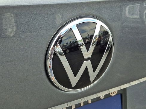 Certified 2023 Volkswagen Taos SE w/ Black Wheel Package FWD image 28