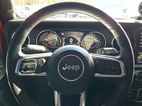 Used 2019 Jeep Wrangler Unlimited Sahara w/ Uconnect 4C Nav & Sound Group AWD/4WD image 19