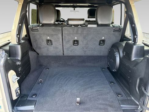 Used 2022 Jeep Wrangler Unlimited Sahara w/ Cold Weather Group image 22