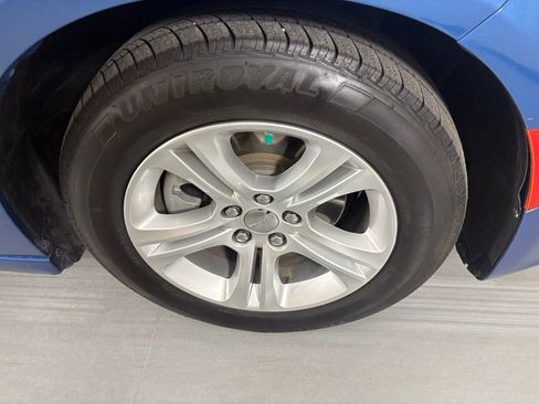 Used 2022 Dodge Charger SXT RWD image 11