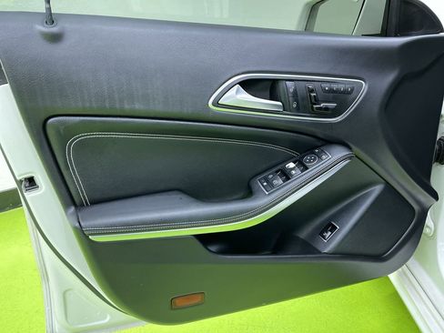 Used 2016 Mercedes-Benz CLA 250 image 16