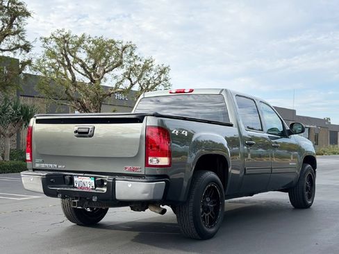 Used 2011 GMC Sierra 1500 SLT w/ SLT Convenience Package AWD/4WD image 5
