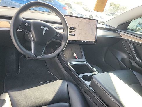 Used 2021 Tesla Model 3 Standard Range Plus image 9