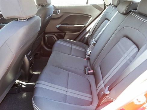 Certified 2024 Hyundai Venue SEL image 18