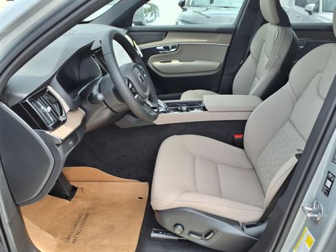 New 2026 Volvo XC90 B6 Plus w/ Protection Package Premier image 13