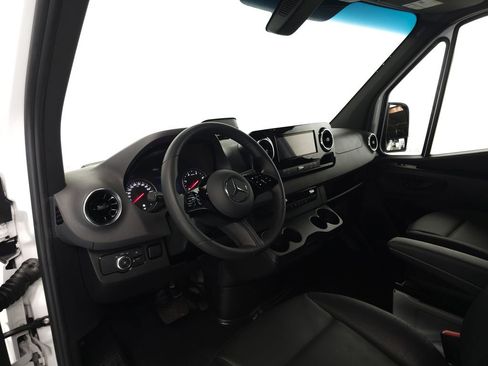 Used 2026 Mercedes-Benz Sprinter 2500 image 8