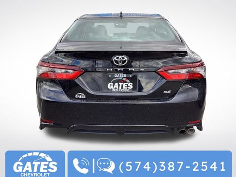 Used 2024 Toyota Camry SE image 6