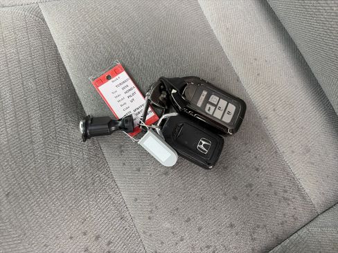 Used 2016 Honda Pilot EX image 30