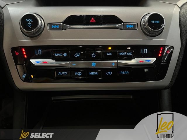 Used 2020 Ford Explorer XLT w/ Comfort Package AWD/4WD image 13
