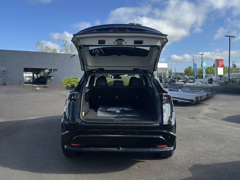 Used 2025 Nissan Ariya AWD image 9