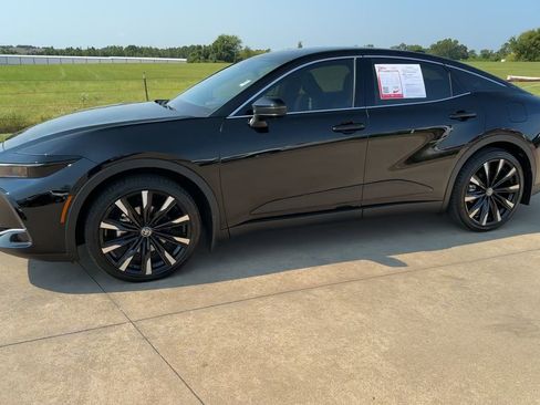 Used 2025 Toyota Crown Platinum image 5