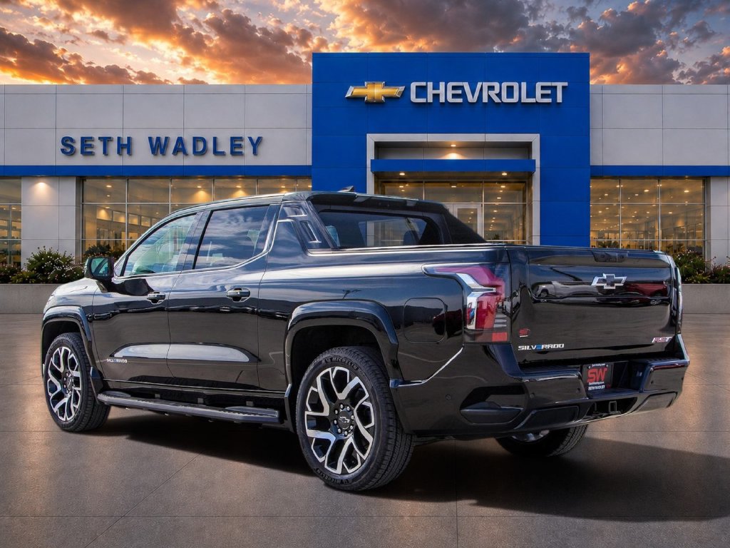 Used 2024 Chevrolet Silverado EV RST AWD/4WD image 10