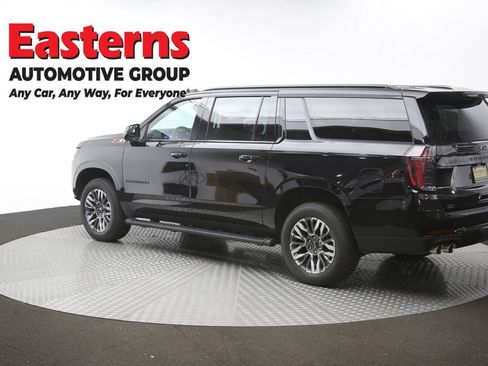 Used 2025 Chevrolet Suburban Z71 AWD/4WD image 66