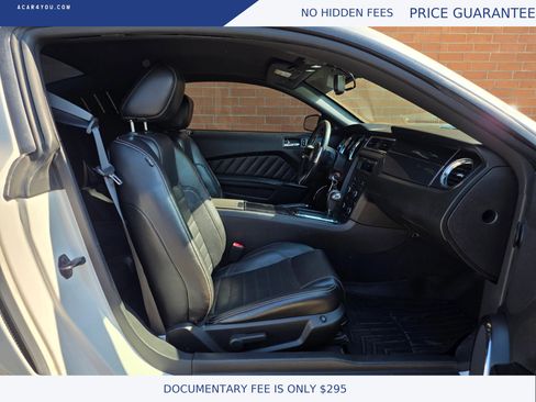Used 2010 Ford Mustang GT Premium RWD image 19