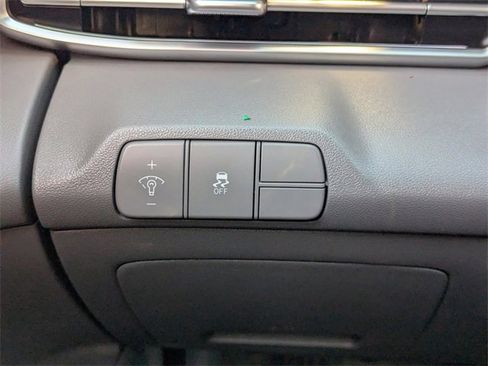 Used 2024 Hyundai Elantra SEL image 31