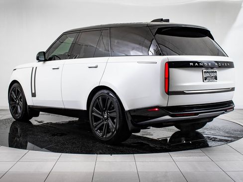 Used 2022 Land Rover Range Rover SE image 6