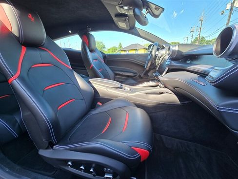 Used 2017 Ferrari GTC4Lusso AWD/4WD image 24