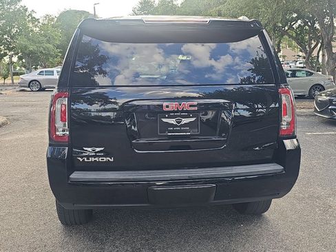 Used 2015 GMC Yukon SLT w/ Open Road Package image 3