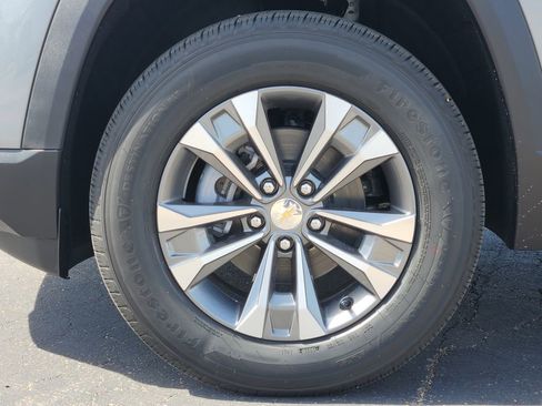 New 2026 Chevrolet Equinox LT w/ Safety and Technology Package FWD image 7