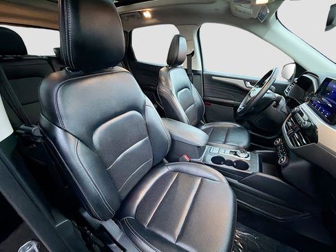 Used 2021 Ford Escape SEL image 15