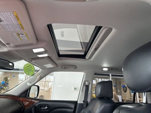 Used 2018 INFINITI QX80 4WD w/ Driver Assistance Package image 15