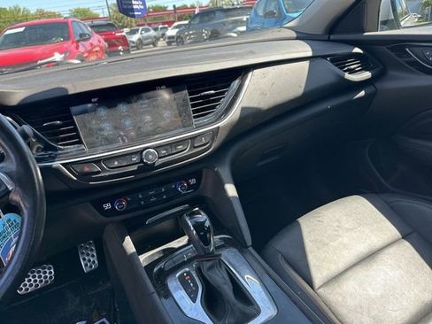 Used 2018 Buick Regal Essence w/ Driver Confidence Package #1 image 13