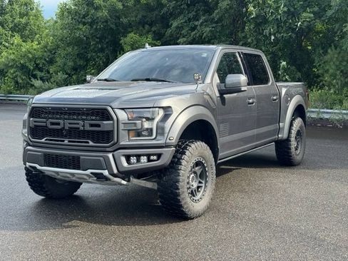 Used 2019 Ford F150 Raptor w/ Equipment Group 802A Luxury AWD/4WD image 3